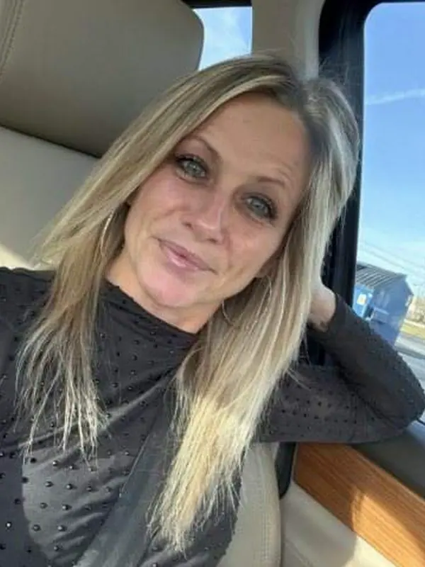 Diane, 46 ans, rencontre pour baiser à Annecy