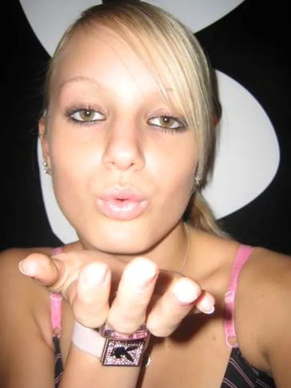 Jade, 23 ans, rencontre pour baiser à Bordeaux