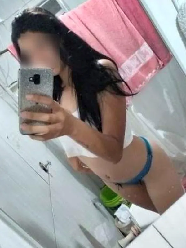 Laure, 40 ans, rencontre pour baiser à Dijon