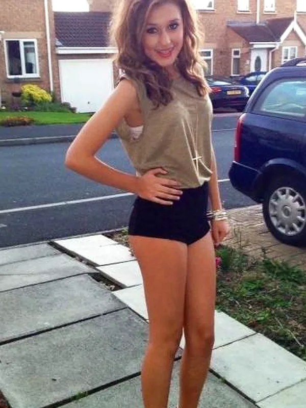 Tina, 32 ans, rencontre pour baiser à Limoges