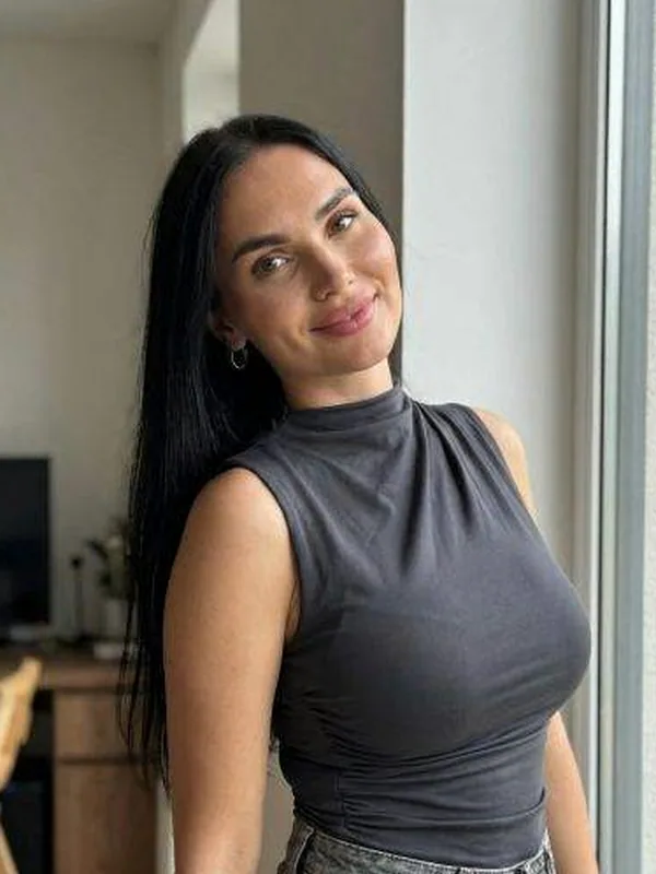 Laura, 32 ans, rencontre pour baiser à Perpignan