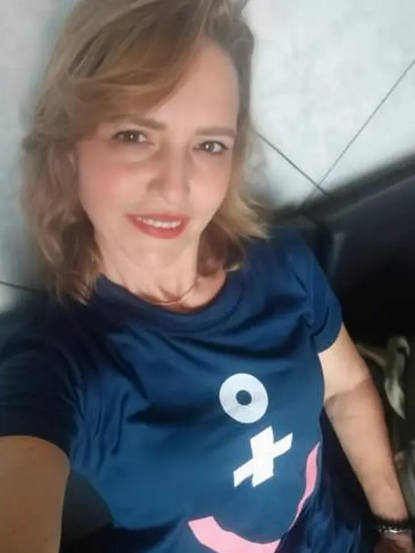 Rania, 29 ans, rencontre pour baiser à Saint-Etienne