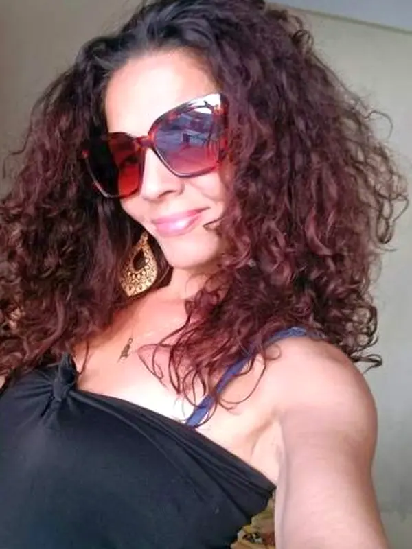 Lou, 26 ans, rencontre pour baiser à Tours